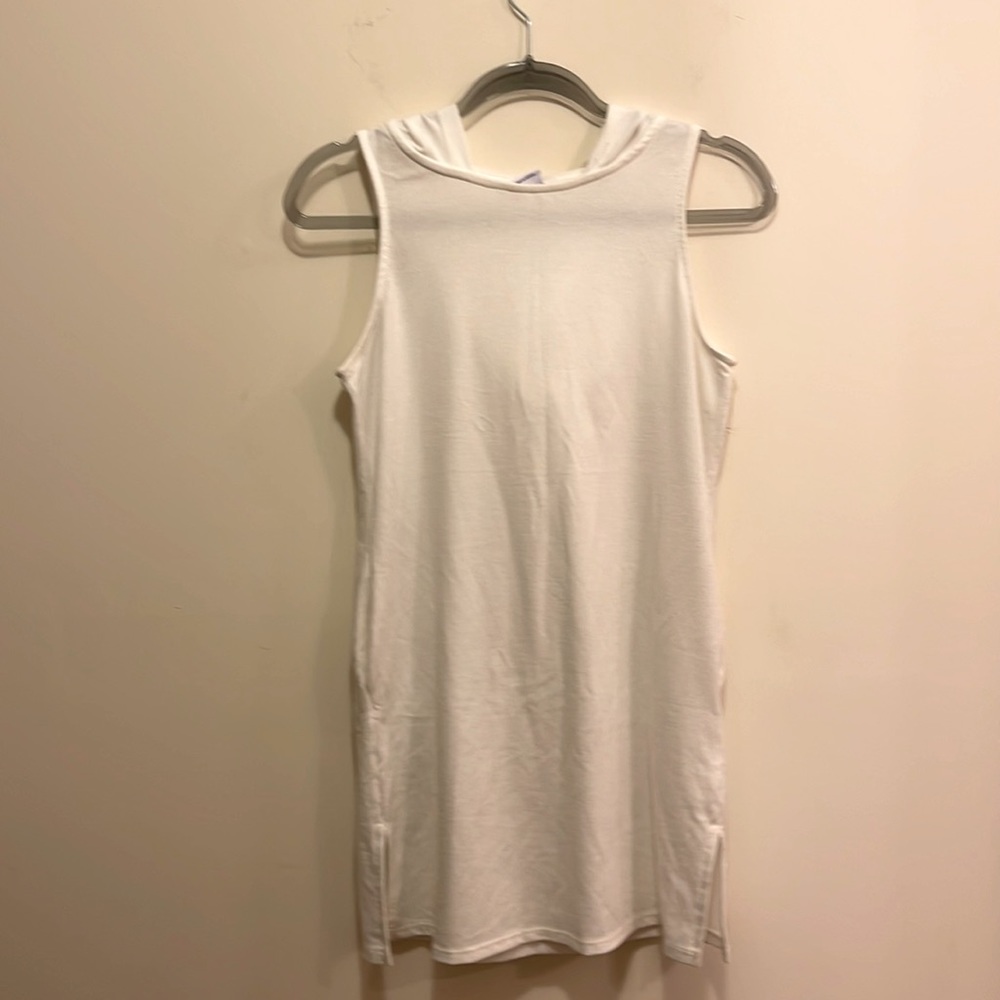 Swim & Lounge white beach cover-up hoodie size S